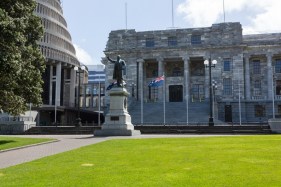 How many sick days on average do public servants take in New Zealand?